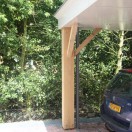 carport met eiken kolom